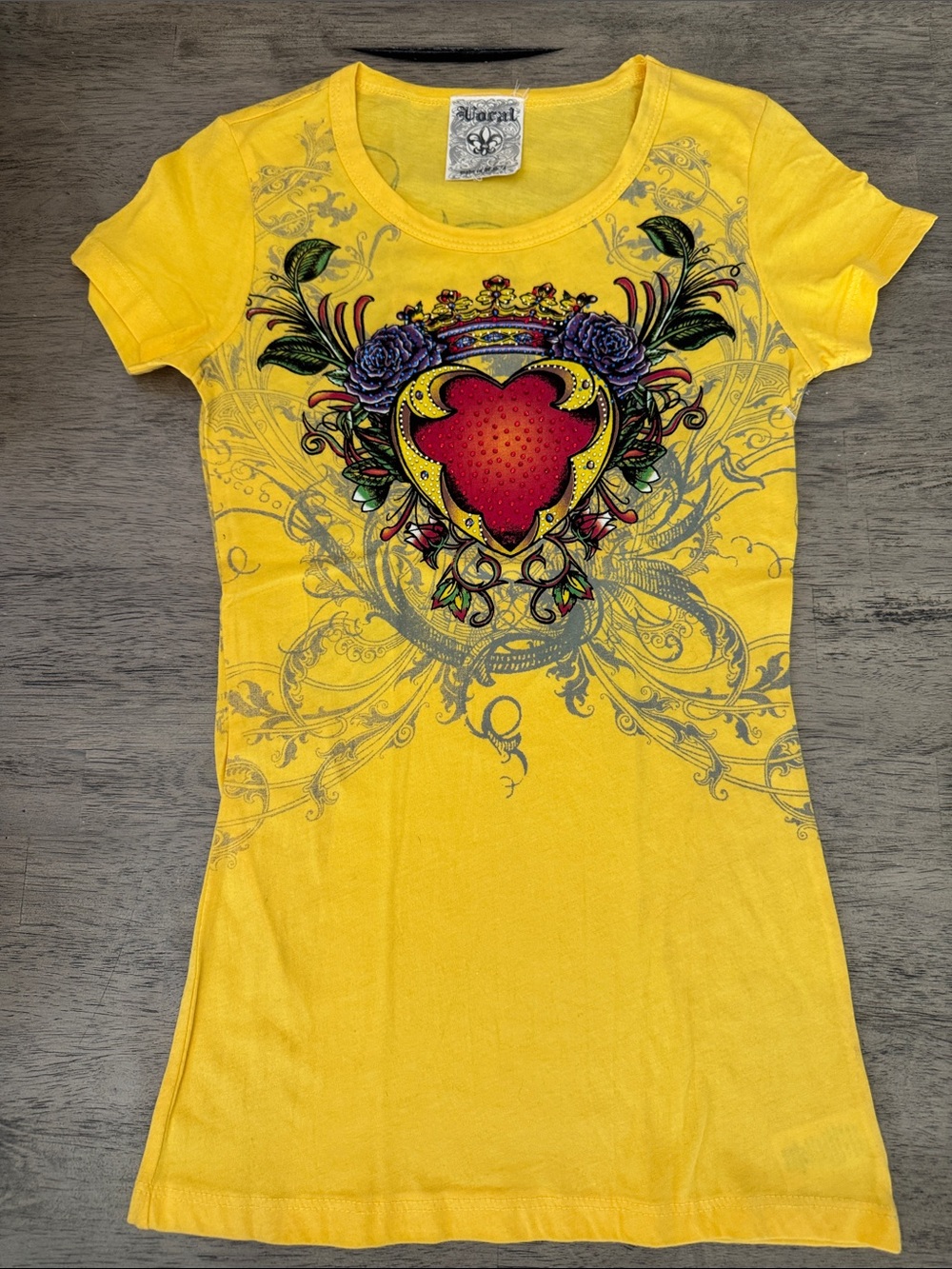 New Vocal Apparel women’s Crystal Yellow Heart Bird Wings Colorful Bling Shirt S